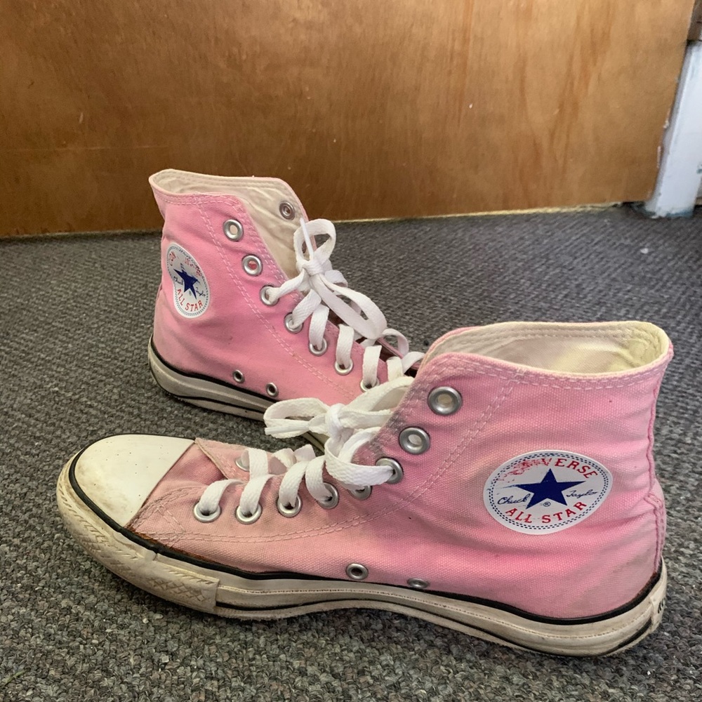 Pink converse - Picture 3 of 4